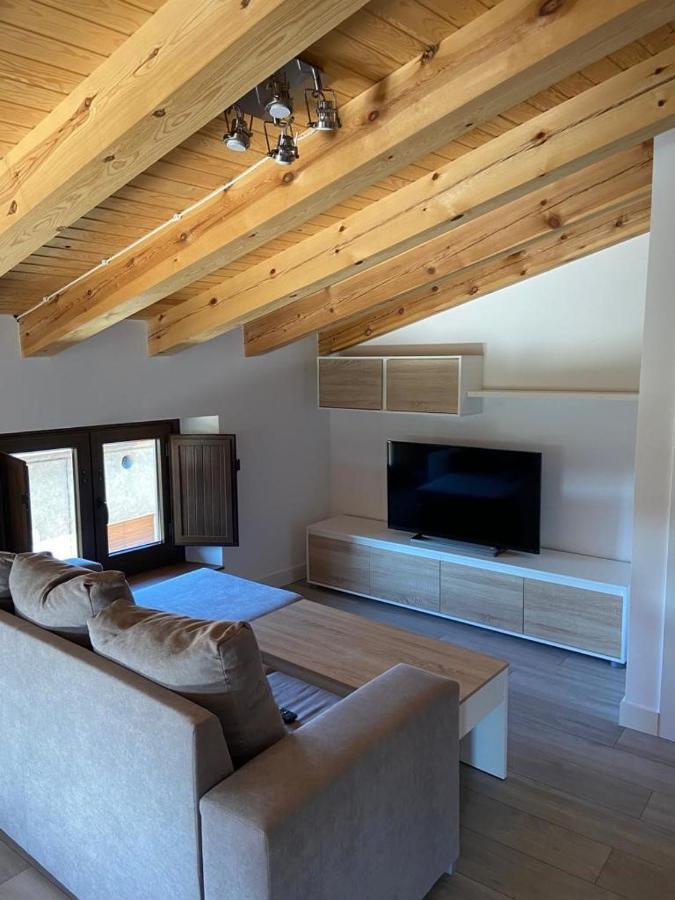 Apartamentos Rurales La Plaza 2 Duruelo de la Sierra Dış mekan fotoğraf